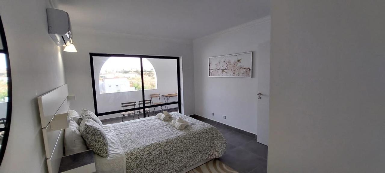Enjoy Pool, Beach And More At This Nice Apartment Only 3 Minutes From Mareta'S Beach 萨格里什 外观 照片