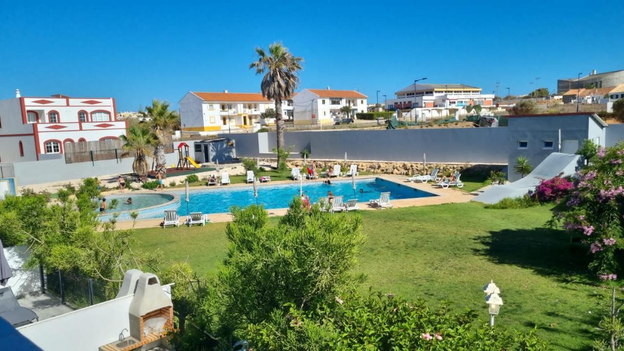 Enjoy Pool, Beach And More At This Nice Apartment Only 3 Minutes From Mareta'S Beach 萨格里什 外观 照片