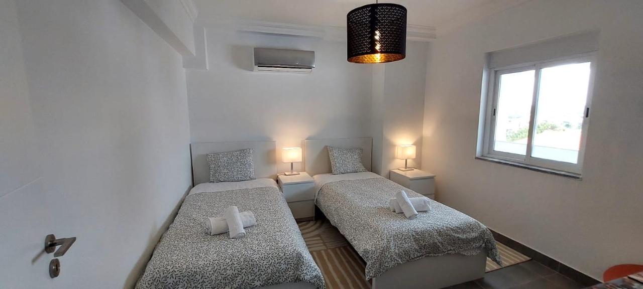 Enjoy Pool, Beach And More At This Nice Apartment Only 3 Minutes From Mareta'S Beach 萨格里什 外观 照片